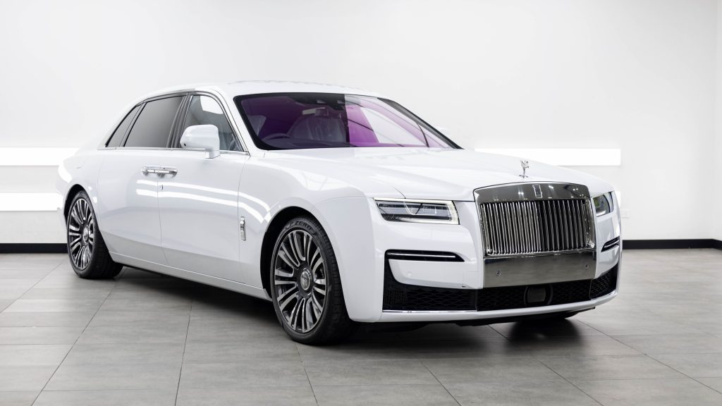 rolls royce wedding getaway car